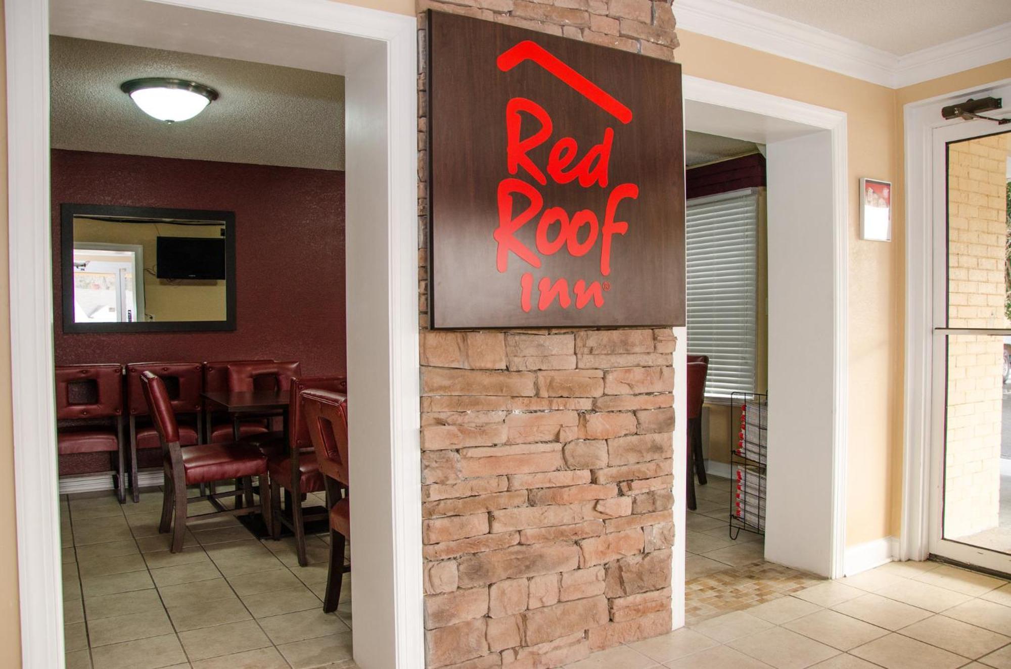 Red Roof 2*